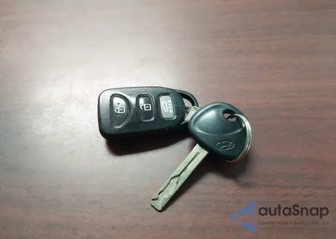 2012 Hyundai Sonata Gls z USA, uszkodzony, nr VIN 5NPEB4AC4CH470068